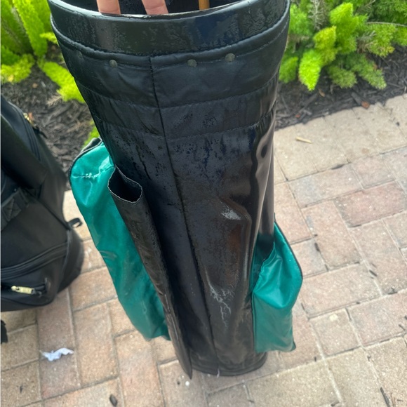 highlander golf carry bag with club dividers and shoulder strap . - Picture 6 of 9